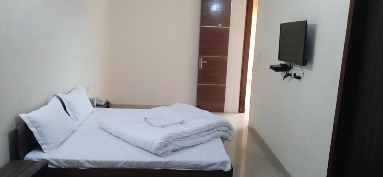 Gopi Dham Hotel Haridwār Екстериор снимка