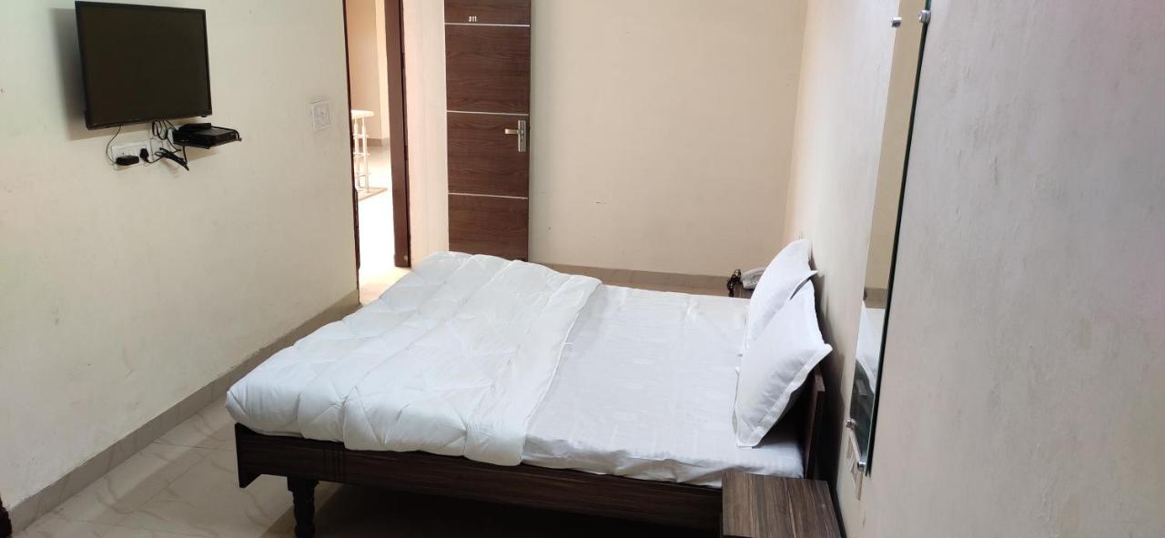 Gopi Dham Hotel Haridwār Екстериор снимка